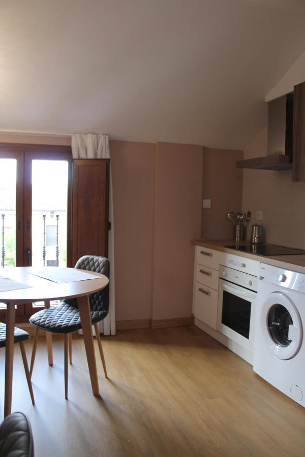 Apartamentos Turisticos Escorraladas Baltanás Exteriör bild