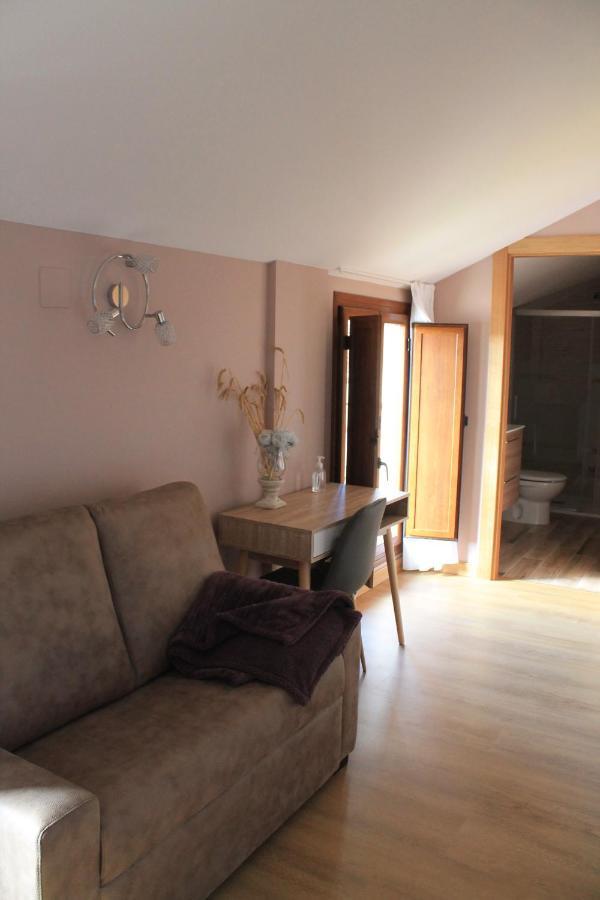 Apartamentos Turisticos Escorraladas Baltanás Exteriör bild