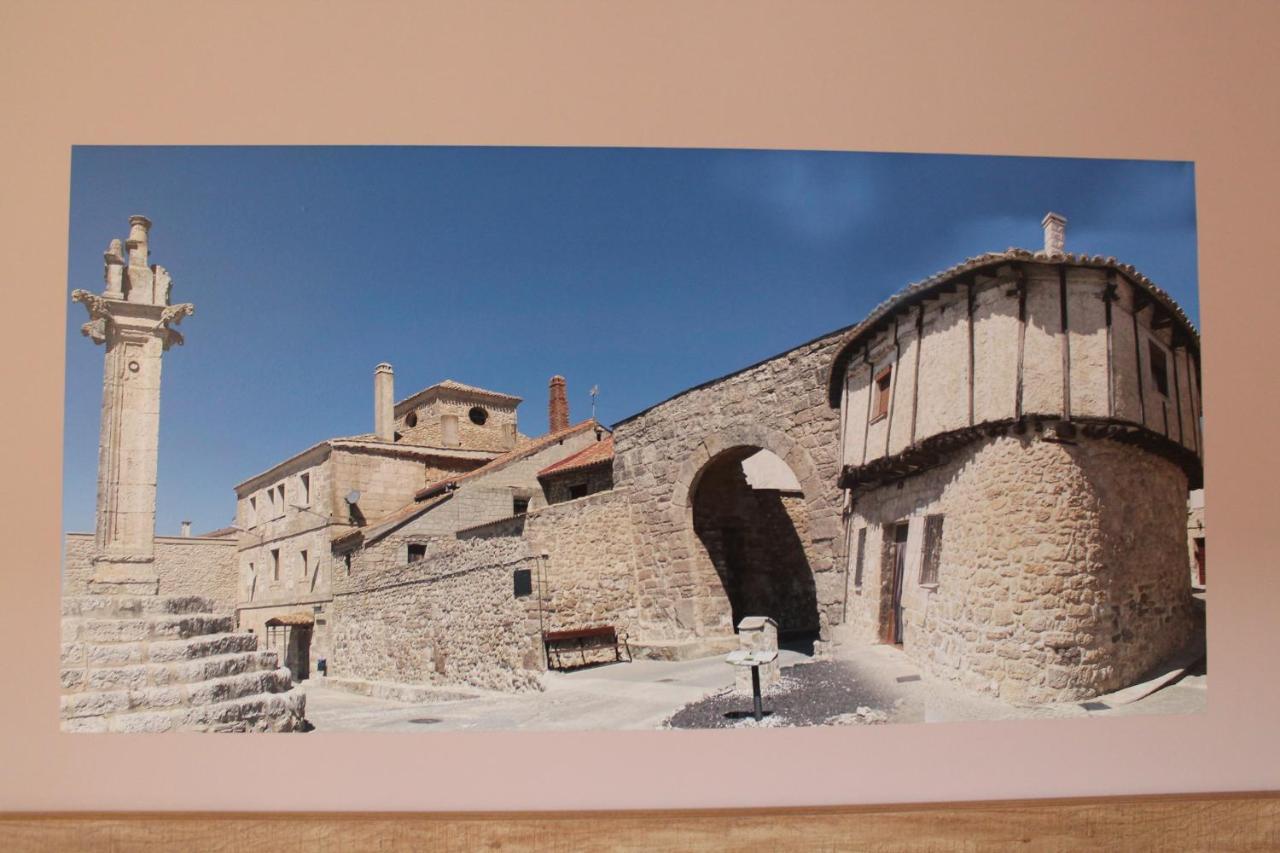 Apartamentos Turisticos Escorraladas Baltanás Exteriör bild