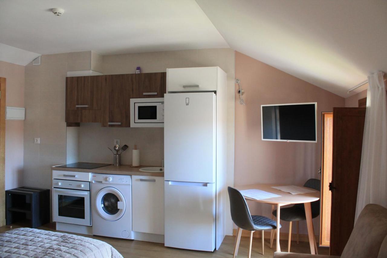 Apartamentos Turisticos Escorraladas Baltanás Exteriör bild